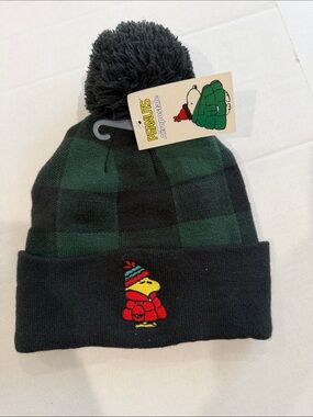 New Aeropostale Woodstock buffalo plaid puffer beanie peanuts